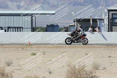 media/Oct-05-2025-CVMA (Sun) [[beeef4f201]]/Race 10-Formula Lightweight Twins Shootout/